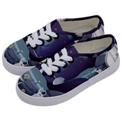 Alien Astronaut Scene Kids  Classic Low Top Sneakers by Vaneshart