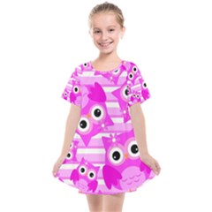 Pink Owl Pattern Background Kids  Smock Dress by Vaneshart