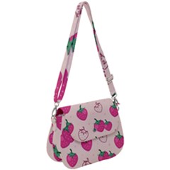 Seamless-strawberry-fruit-pattern-background Saddle Handbag