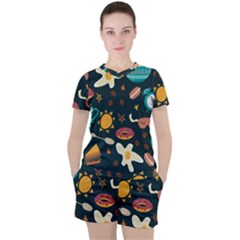 Seamless pattern with breakfast symbols morning coffee Women s Tee and Shorts Set