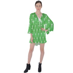 Green And White Art-deco Pattern V-neck Flare Sleeve Mini Dress by Dushan