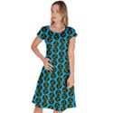 0059 Comic Head Bothered Smiley Pattern Classic Short Sleeve Dress View1