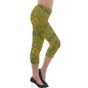 Abstract Flowers And Circle Lightweight Velour Capri Leggings  View4