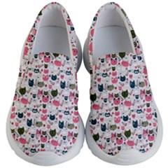 Adorable Seamless Cat Head Pattern01 Kids Lightweight Slip Ons by TastefulDesigns