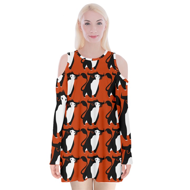  Bull In Comic Style Pattern - Mad Farming Animals Velvet Long Sleeve Shoulder Cutout Dress