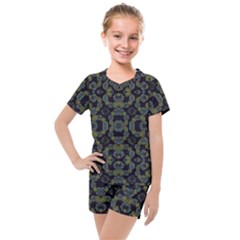 Modern Ornate Stylized Motif Print Kids  Mesh Tee And Shorts Set