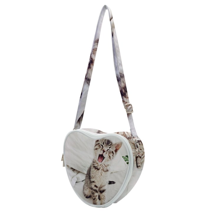 Laughing Kitten Heart Shoulder Bag