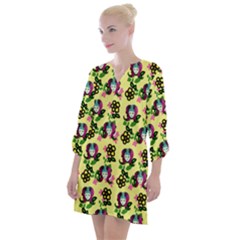 60s Girl Yellow Floral Daisy Open Neck Shift Dress