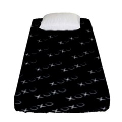 Xoxo Black And White Pattern, Kisses And Love Geometric Theme Fitted Sheet (single Size) by Casemiro