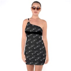 Xoxo Black And White Pattern, Kisses And Love Geometric Theme One Soulder Bodycon Dress by Casemiro