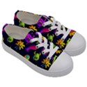 Space Patterns Kids  Low Top Canvas Sneakers View3