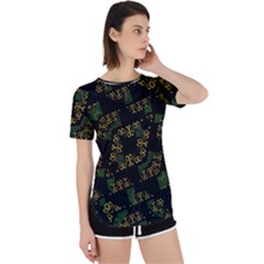 Modern Geometric Print Perpetual Short Sleeve T-shirt