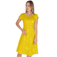 Bright Yellow Gold Paisley Pattern Classic Short Sleeve Dress