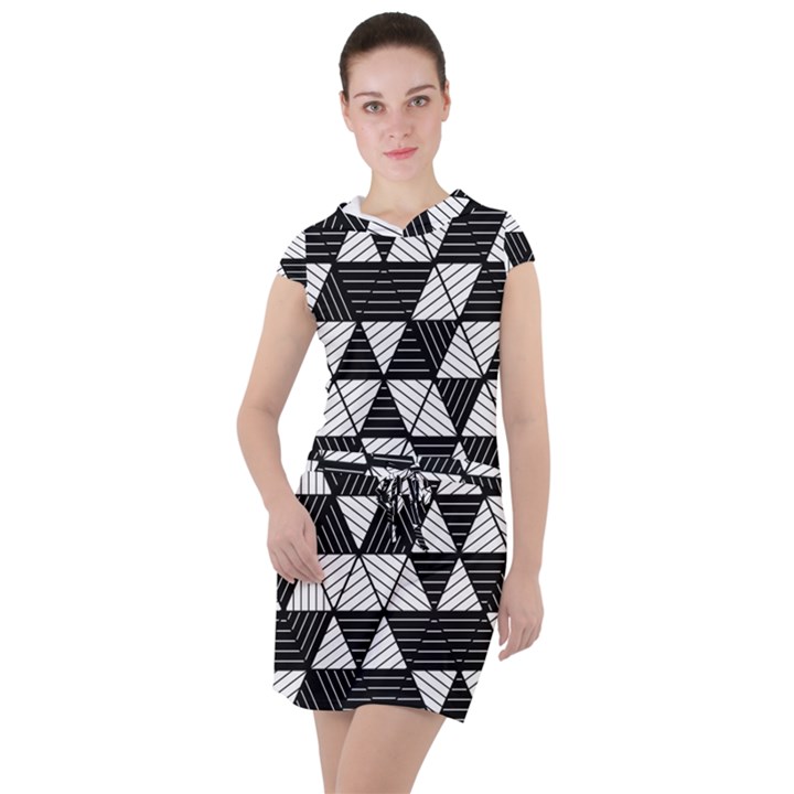 Black and White Triangles Pattern Drawstring Hooded Dress