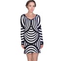 Abstract Black and White Shell Pattern Long Sleeve Nightdress View1