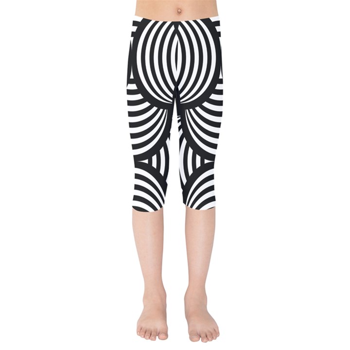 Abstract Black and White Shell Pattern Kids  Capri Leggings 