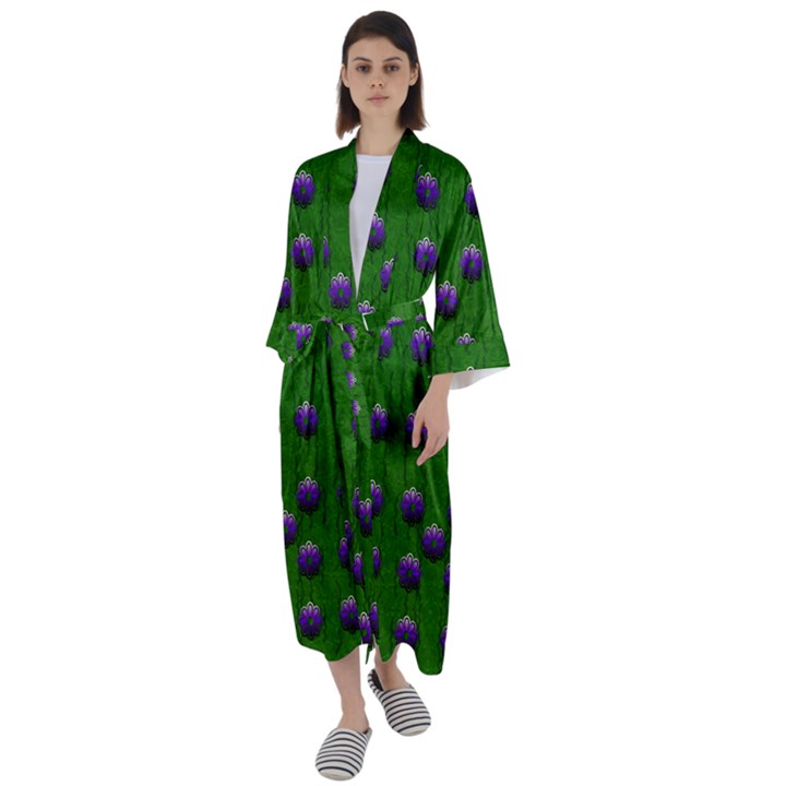 Power To The Big Flowers Festive Maxi Satin Kimono