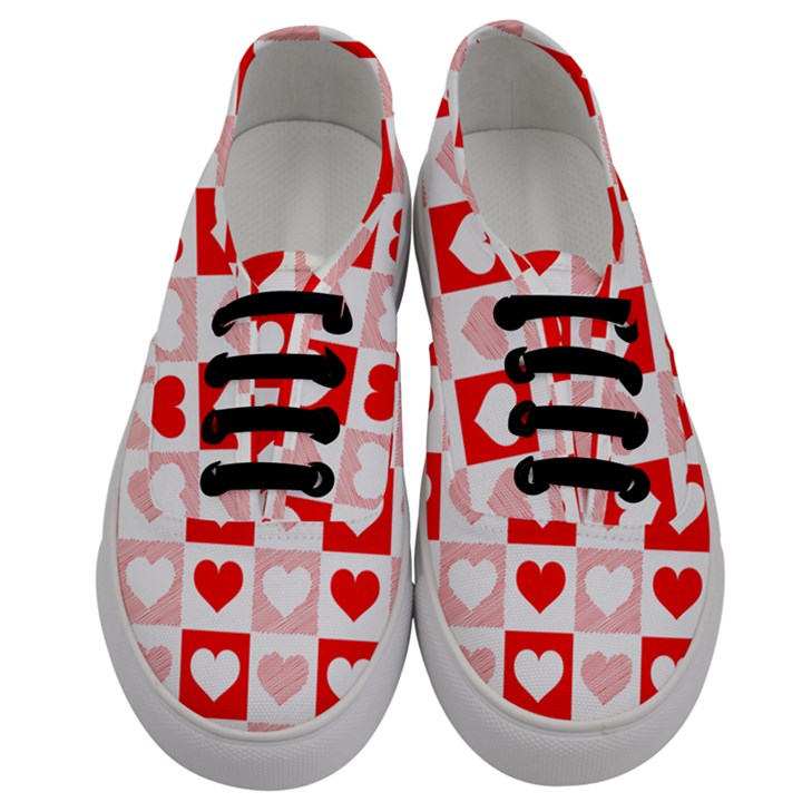 Hearts  Men s Classic Low Top Sneakers