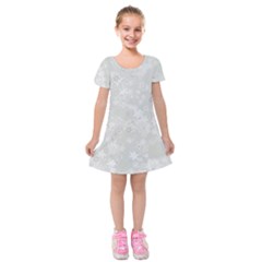 Ash Grey Floral Pattern Kids  Short Sleeve Velvet Dress by SpinnyChairDesigns