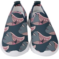 Doodle Queen Fish Pattern Kids  Slip On Sneakers by tmsartbazaar