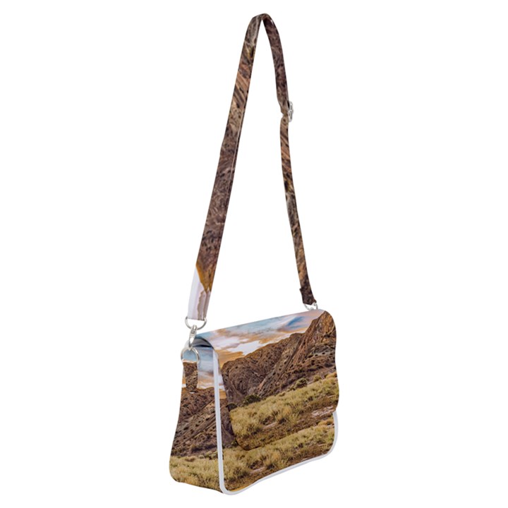 El Leoncito National Park Landscape, San Juan Province, Argentina Shoulder Bag with Back Zipper