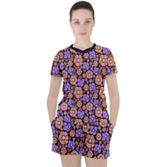 Nostalgic Flowers Women s Tee And Shorts Set