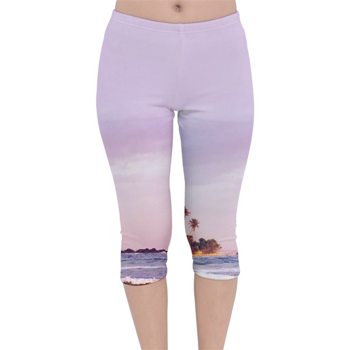 Seascape sunset Velvet Capri Leggings 