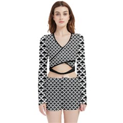 Black And White Triangles Pattern, Geometric Velvet Wrap Crop Top And Shorts Set