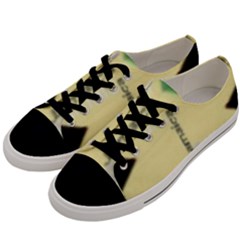 Jamaica, Jamaica  Men s Low Top Canvas Sneakers by Janetaudreywilson