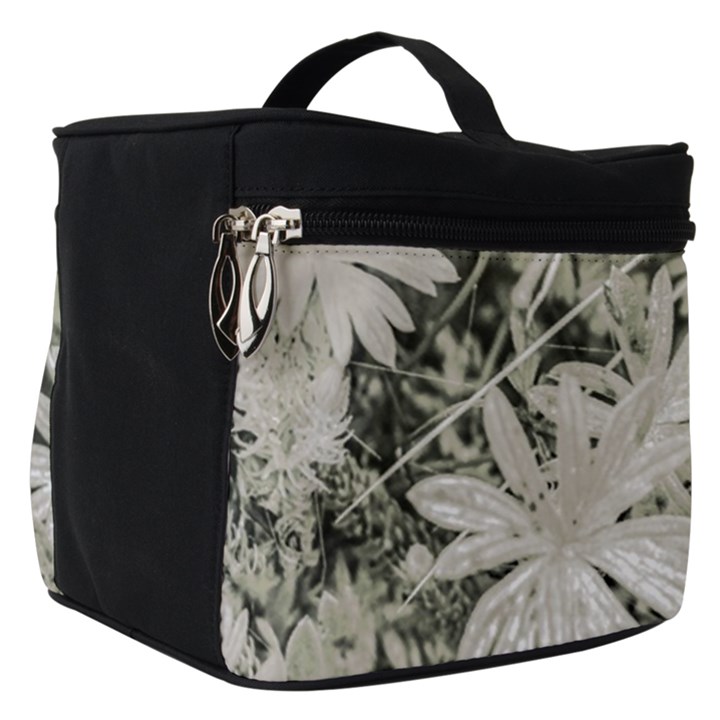 Pale Tropical Floral Print Pattern Make Up Travel Bag (Small)