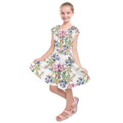 Garden Flowers Pattern Kids  Short Sleeve Dress by goljakoff