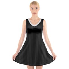 Midnight Black & White - V-neck Sleeveless Dress by FashionLane