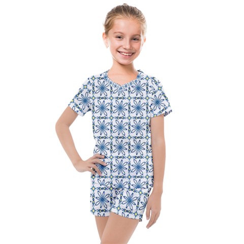 Blue Floral Pattern Kids  Mesh Tee And Shorts Set by MintanArt