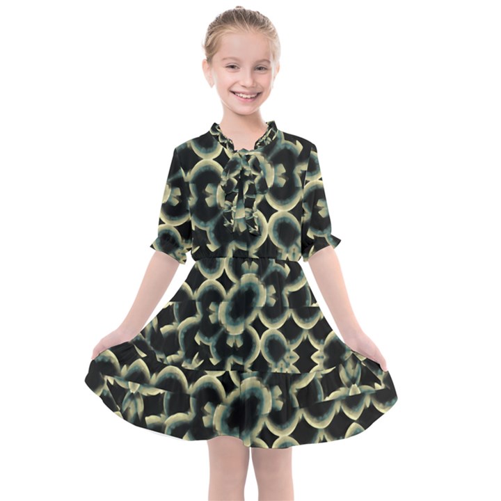 Dark Interlace Motif Mosaic Pattern Kids  All Frills Chiffon Dress