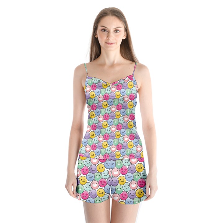 Cute Emoticon Pattern Satin Pajamas Set