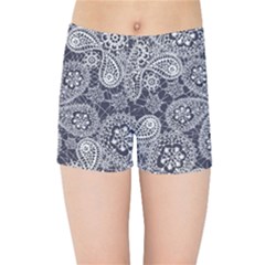 White flower mandala Kids  Sports Shorts