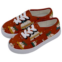 Cute Merry Christmas And Happy New Seamless Pattern With Cars Carrying Christmas Trees Kids  Classic Low Top Sneakers by EvgeniiaBychkova