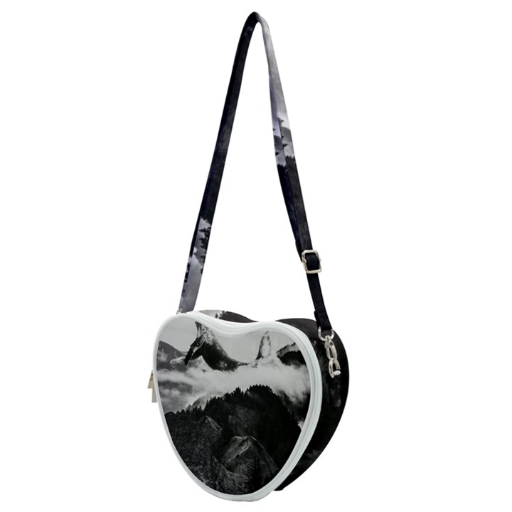 Whale in clouds Heart Shoulder Bag