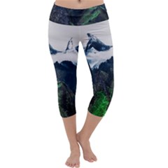 Blue Whales Dream Capri Yoga Leggings