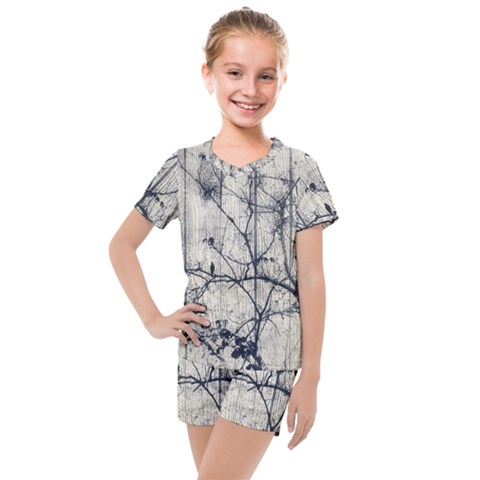 Black And White Botanical Motif Artwork 2 Kids  Mesh Tee And Shorts Set by dflcprintsclothing