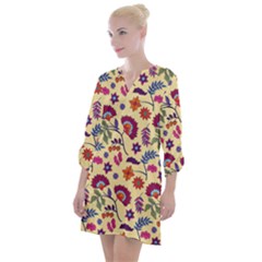 Pretty Ethnic Flowers Open Neck Shift Dress