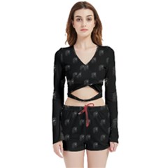 Arfican Head Sculpture Motif Print Pattern Velvet Wrap Crop Top And Shorts Set