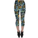 Tropical Bird Pattern Capri Leggings  View2