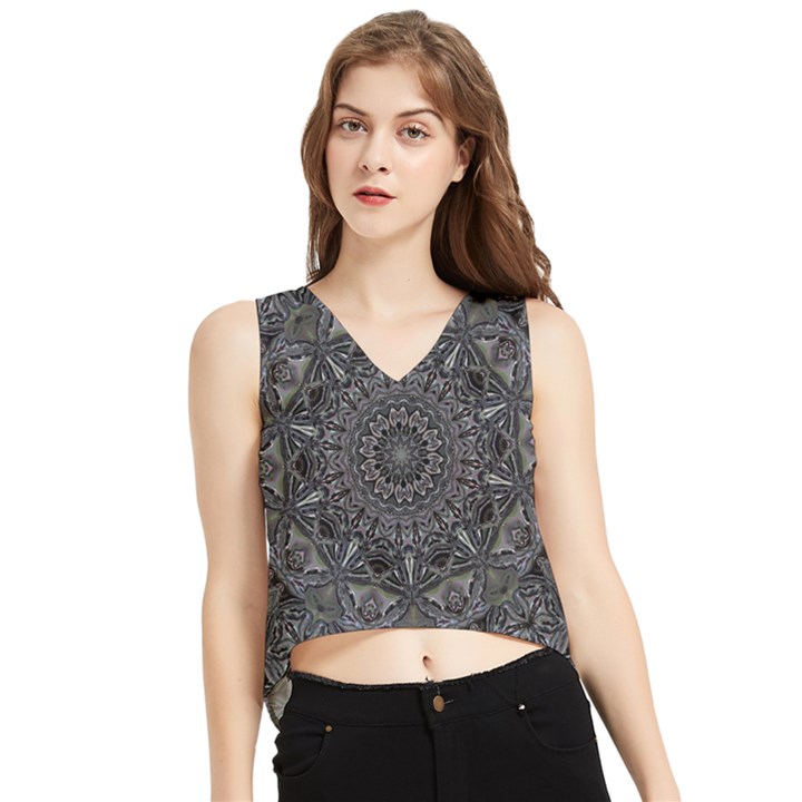 Mellow Mandala  V-Neck Cropped Tank Top