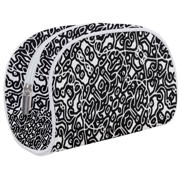 Interlace Black And White Pattern Make Up Case (Medium)