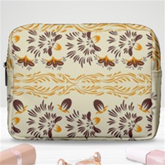 Decorative Flowers Make Up Pouch (large) by Eskimos