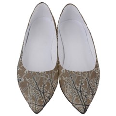 Linear Textured Botanical Motif Design Women s Low Heels