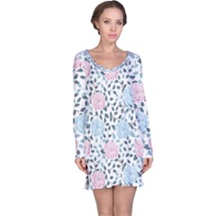 Cute Light Pink And Blue Modern Rose Pattern Long Sleeve Nightdress by Grafftimi