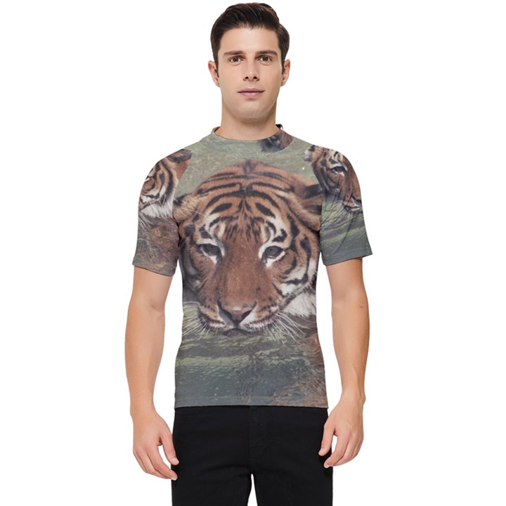 Swimming Tiger Men s Short Sleeve Rash Guard