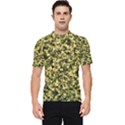 Camouflage Sand  Men s Short Sleeve Rash Guard View1